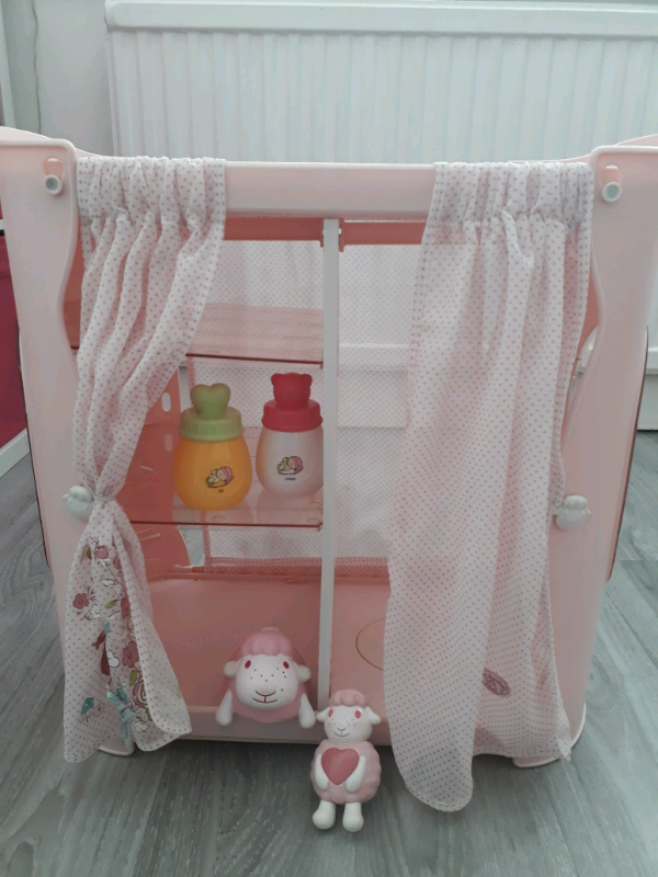 baby annabell changing station